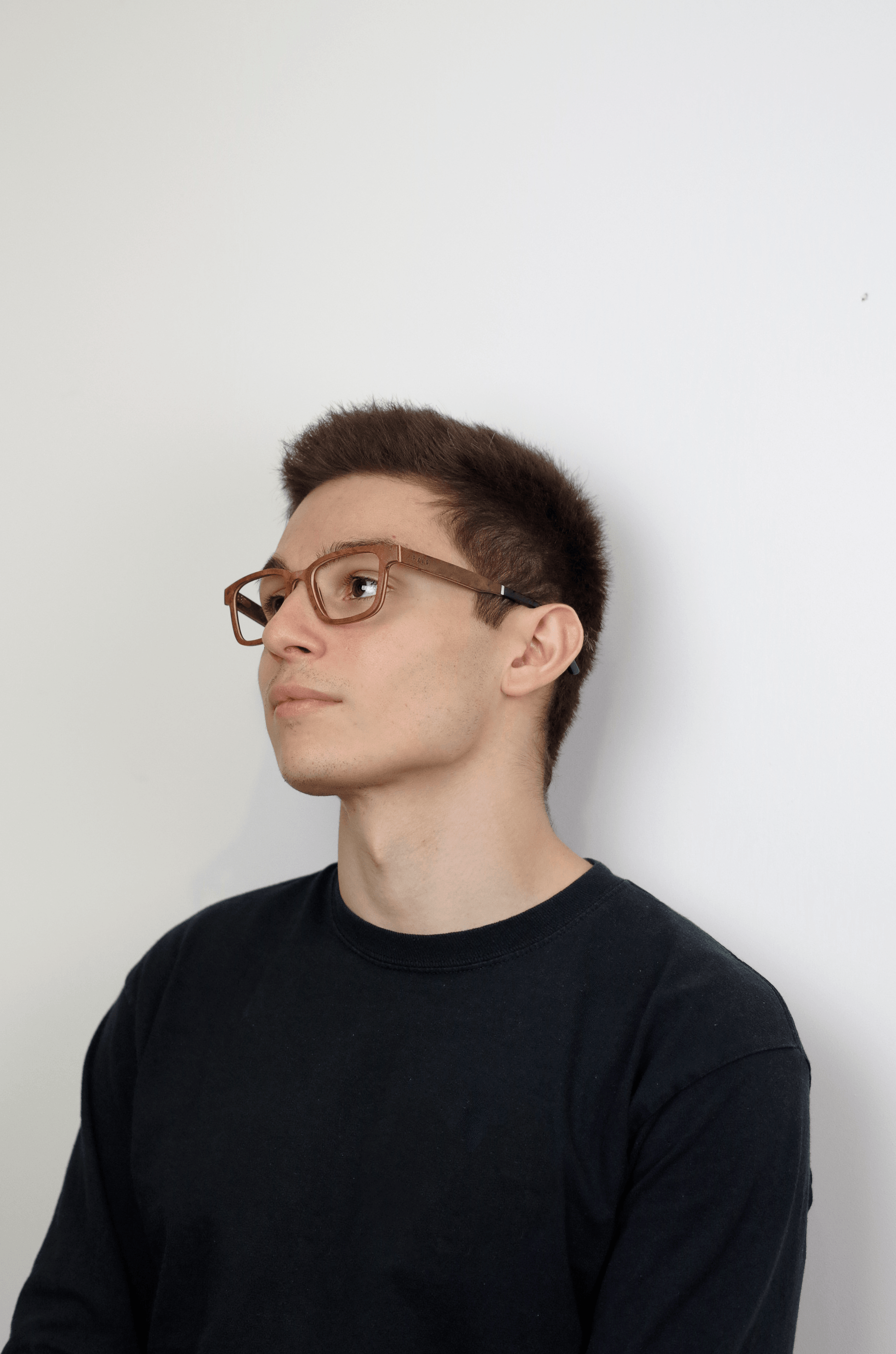 mannequin portant lunettes en bois la mercuréenne 2 